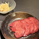 炭火焼肉割烹 士士 - 