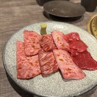 焼肉とみ - 左からともさんかく、かいのみ、フランク、しんしん