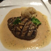 旬菜ステーキ処 らいむらいと - 極上ガーリックバターソース