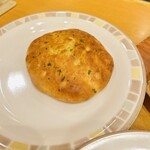 サイゼリヤ - ガーリックフォッカチオ