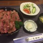 バルカン - ステーキ丼(¥1,290)