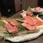 精肉卸問屋直営焼肉店 牛次郎 - 