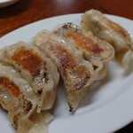 重慶 - 手作り餃子 450円