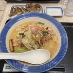 リンガーハット - 料理写真:ピリ辛ちゃんぽん