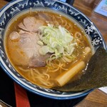 自家製麺 手もみラーメン 来楽軒 - 料理写真: