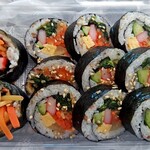 韓美膳EXPRESS - 料理写真:7種具材の野菜キンパ：798円