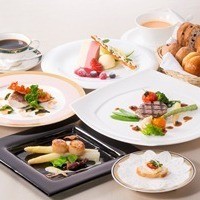 アイリス - 料理長自慢の料理と美味しいお酒〈春のお祝いディナー〉