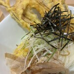 うどんびより - トッピングの具は多め
