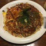 お好み焼 みっちゃん総本店 - イカ天　そば肉玉子