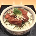 鮪小屋本店 - ぶつ丼