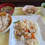 レストラン・ポート - 「鶏肉と野菜の塩麹炒め」750円