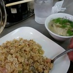 大養軒 - 炒飯・スープ付き470円
