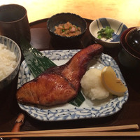 伊豆の旬 やんも 丸の内店 - 
