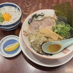 尾道ラーメン 丸ぼし - 