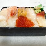 歌津小太郎 - よくばり弁当（たしか1900円くらい）