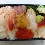 歌津小太郎 - よくばり弁当（たしか1900円くらい）