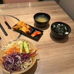 ユッケ 焼肉 生サムギョプサル 手打ち冷麺 ハヌリ - 
