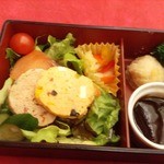 西櫻亭 - テリーヌ＆サーモンサラダ in 特製弁当1728円
