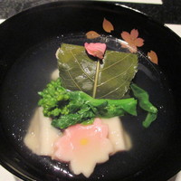 花邑 - 甘鯛のサクラ蒸し　胡麻豆腐　道明寺巻き