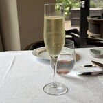 フランス料理ビストロやま - スパークリングはフランス産