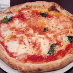 Pizzeria Geco - マルゲリータ　かなりのボリューム