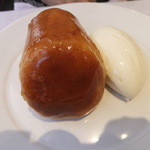 ルグドゥノム ブション リヨネ - ラム酒風味のババ(デザート)
      