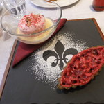 ルグドゥノム ブション リヨネ - リヨン名物のタルトプラリヌとウフアラネージュ(デザート)
      