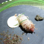 エクアトゥール - アミューズ　蛍烏賊のカダイフ包み　ジャガイモのエスプーマを添えて