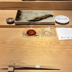 鮨処 池上 - カウンターへ