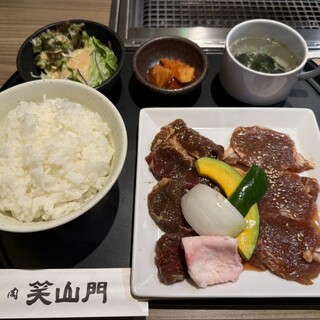 焼肉 笑山門 - 料理写真:トンデン２種盛りセット