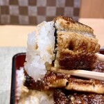 鰻家 - うな重 並 リフト