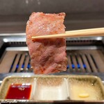 個室焼肉 琥珀 - 三角バラ
