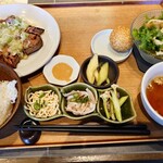 ホルモン×中華 小皿料理KAZU家 - 