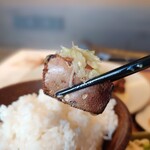 ホルモン×中華 小皿料理KAZU家 - 