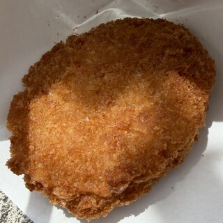 お肉屋さんの三ツ輪_1