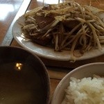 鉄板バルHANANOKI - お味噌は大根、ご飯も美味しい