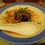 リンガーハット - 麻婆なすの冷やしちゃんぽん￥1,100