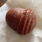 Bis - どんぐりフィナンシェ（焼き立て）　370円