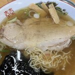 佐々木食堂 - 大ぶりのチャーシュー