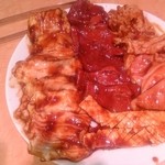 つる屋 - ランチ ホルモン定食 肉1.5倍 二人前。 ランチホルモン定食は3～4種類