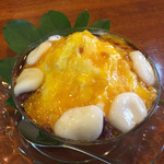 いちょうの木 - マンゴー、小豆、カスタード、白玉 1300円