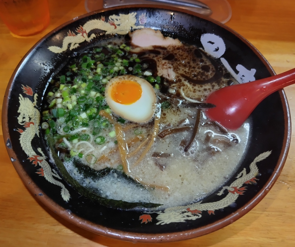 とんこつ らーめん 黒 竜