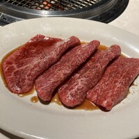 Yakiniku BarBies - 味付けも絶妙なトモサンカク