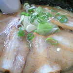 浜だしとんこつチャーシューめん