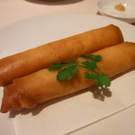 さくっと揚がった春巻き。