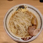 ラーメン豚山 - 料理写真:ミニラーメン（麺125g)