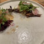 UNE TABLE - 