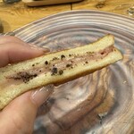 UNE TABLE - 