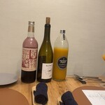 UNE TABLE - 