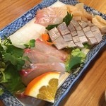 Robatayaki Ushio - 刺身盛り合わせ！
                メッチャ新鮮！